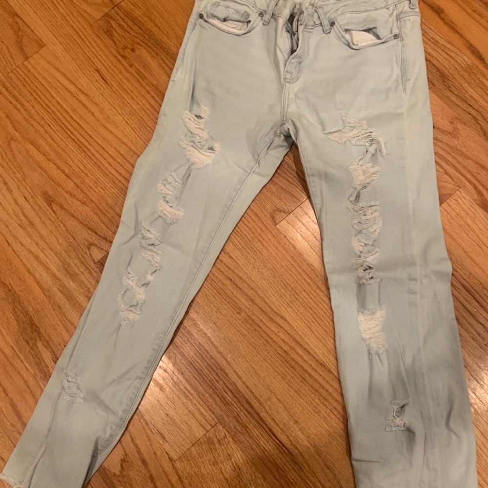 Distress Jeans
